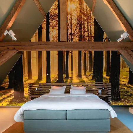 La Bed & Breakfast 4*